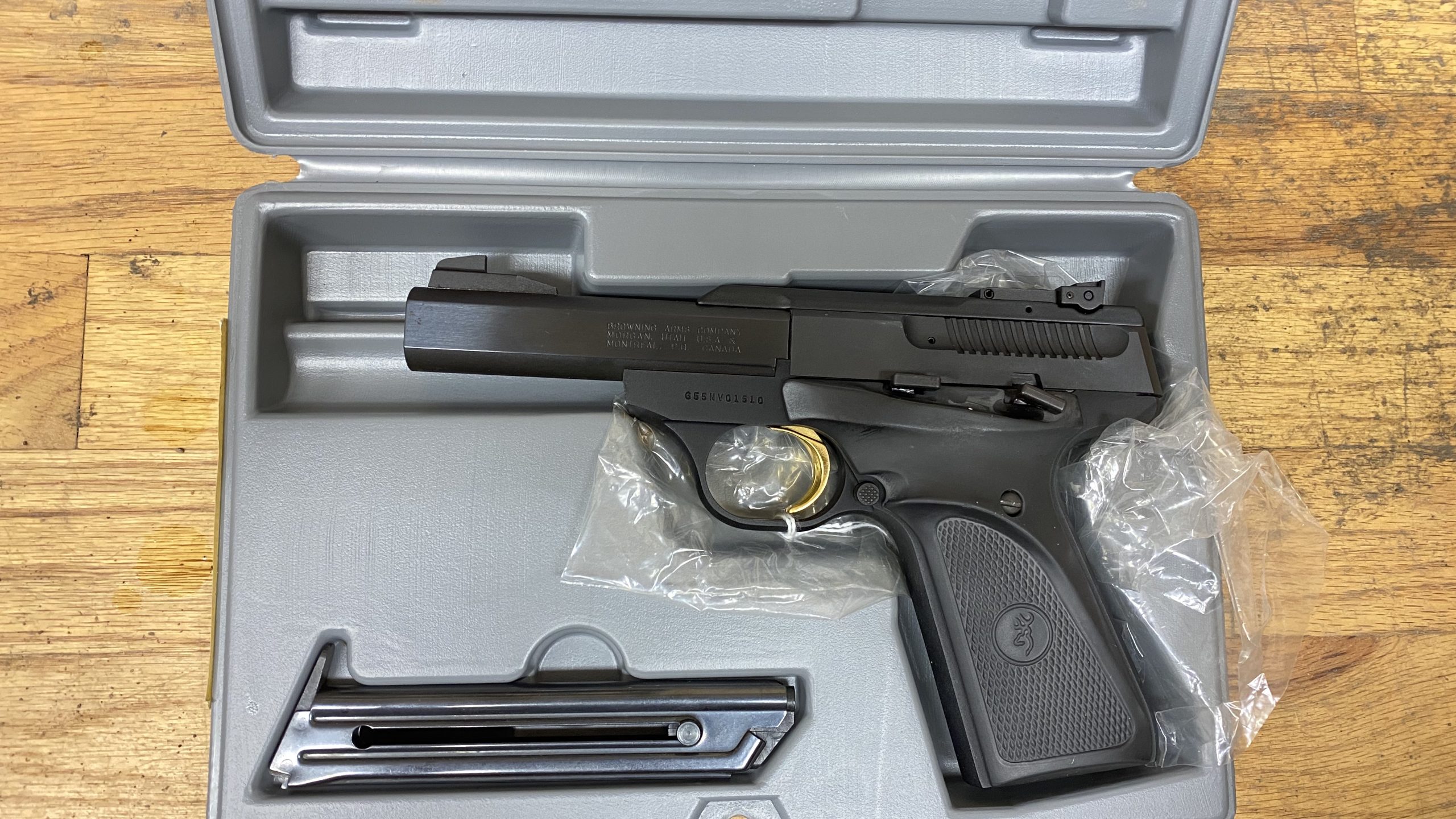 Used Browning Buck Mark 22 LR 4" 2 Mags