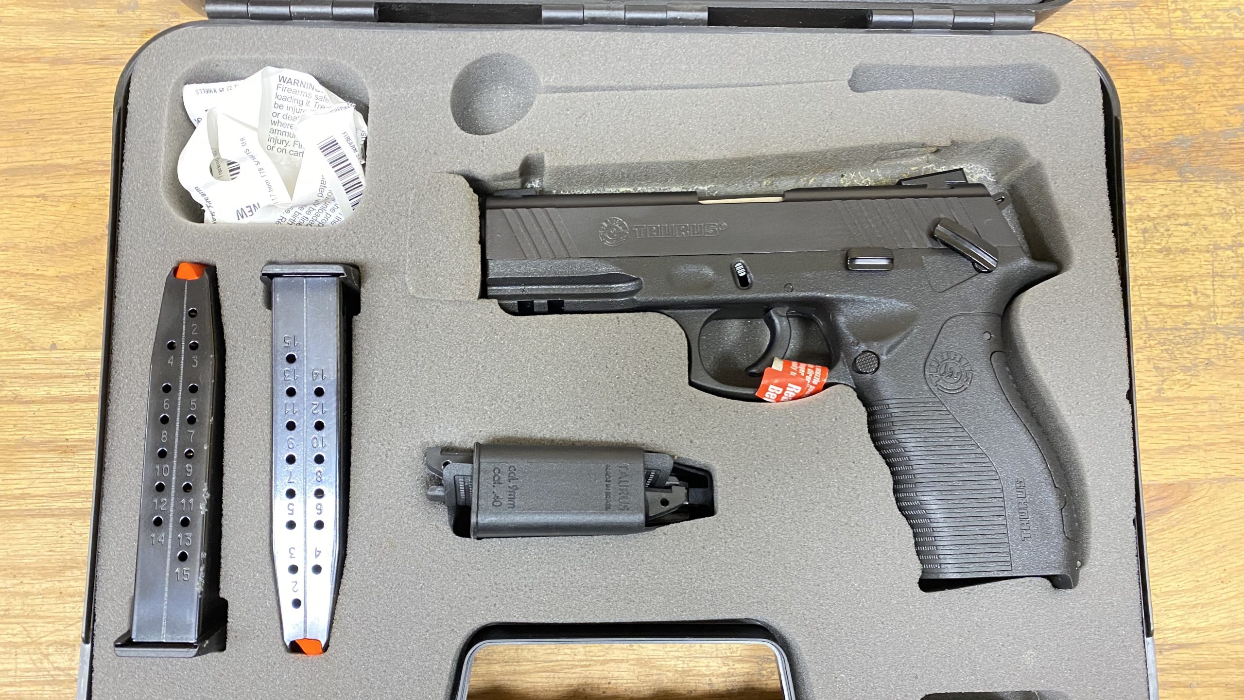 Taurus PT840 40 S&W 4" 15 rd 1-840041