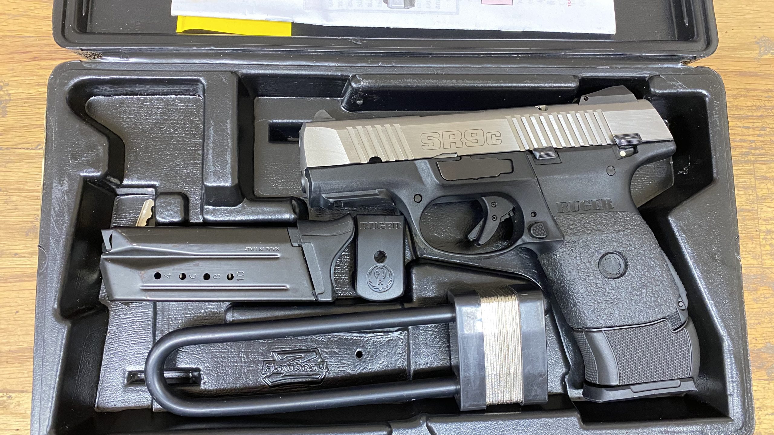 Used Ruger SR9C 9mm 1-10 rd 1-17 rd 3313