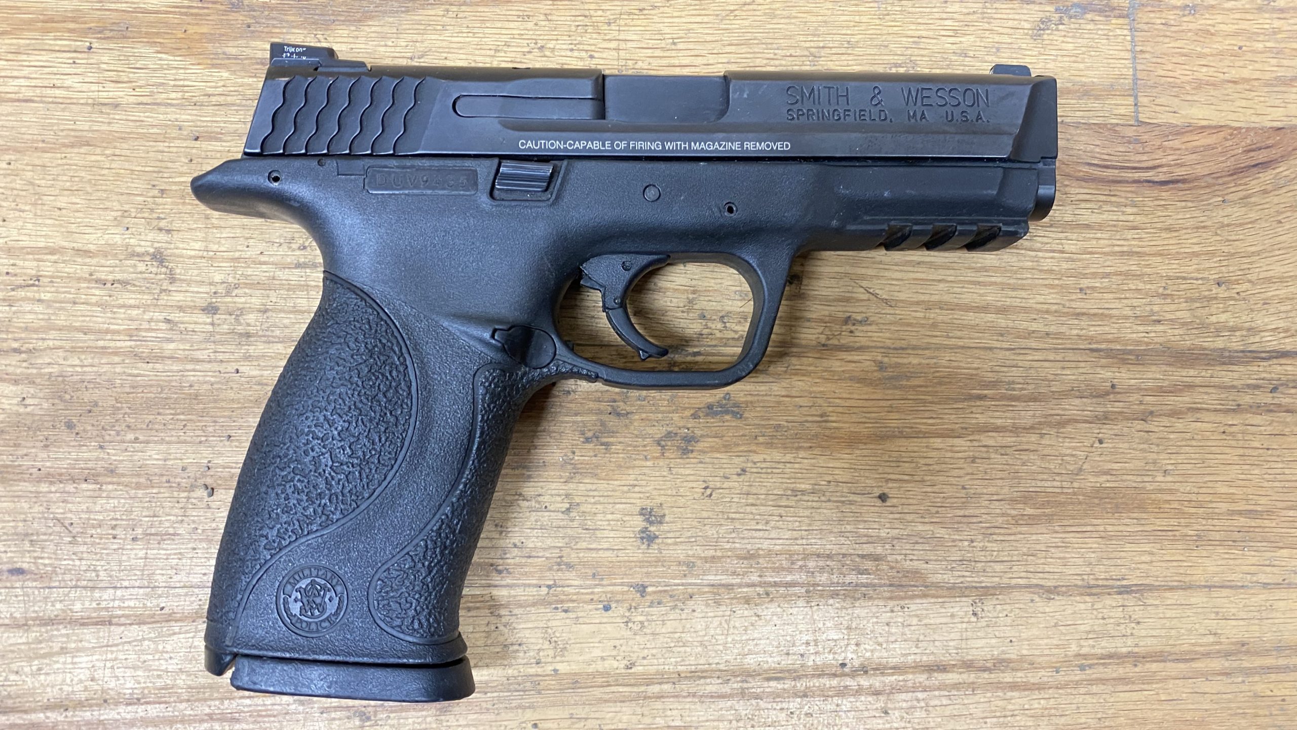 Used Smith & Wesson M&P 40 40 S&W 15 rd Night Sights